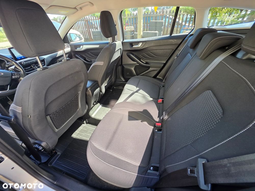 Ford Focus 1.5 EcoBlue Active Business - 17