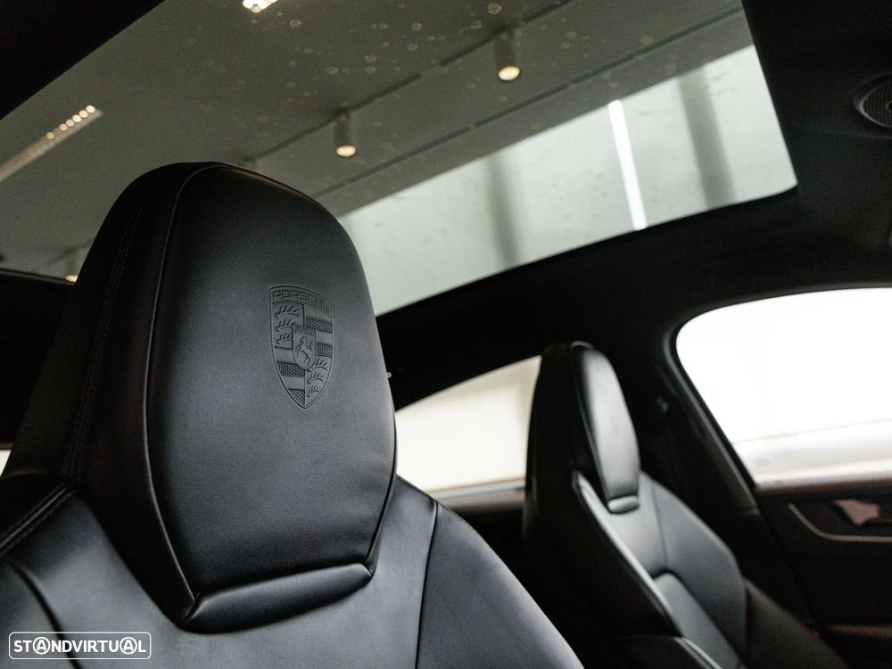 Porsche Cayenne Coupé E-Hybrid - 31