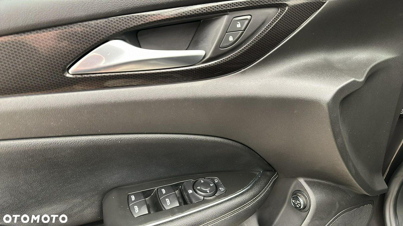 Opel Insignia 2.0 CDTI Elegance S&S - 13