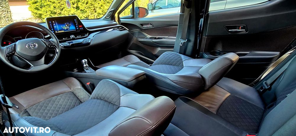 Toyota C-HR Lounge - 11