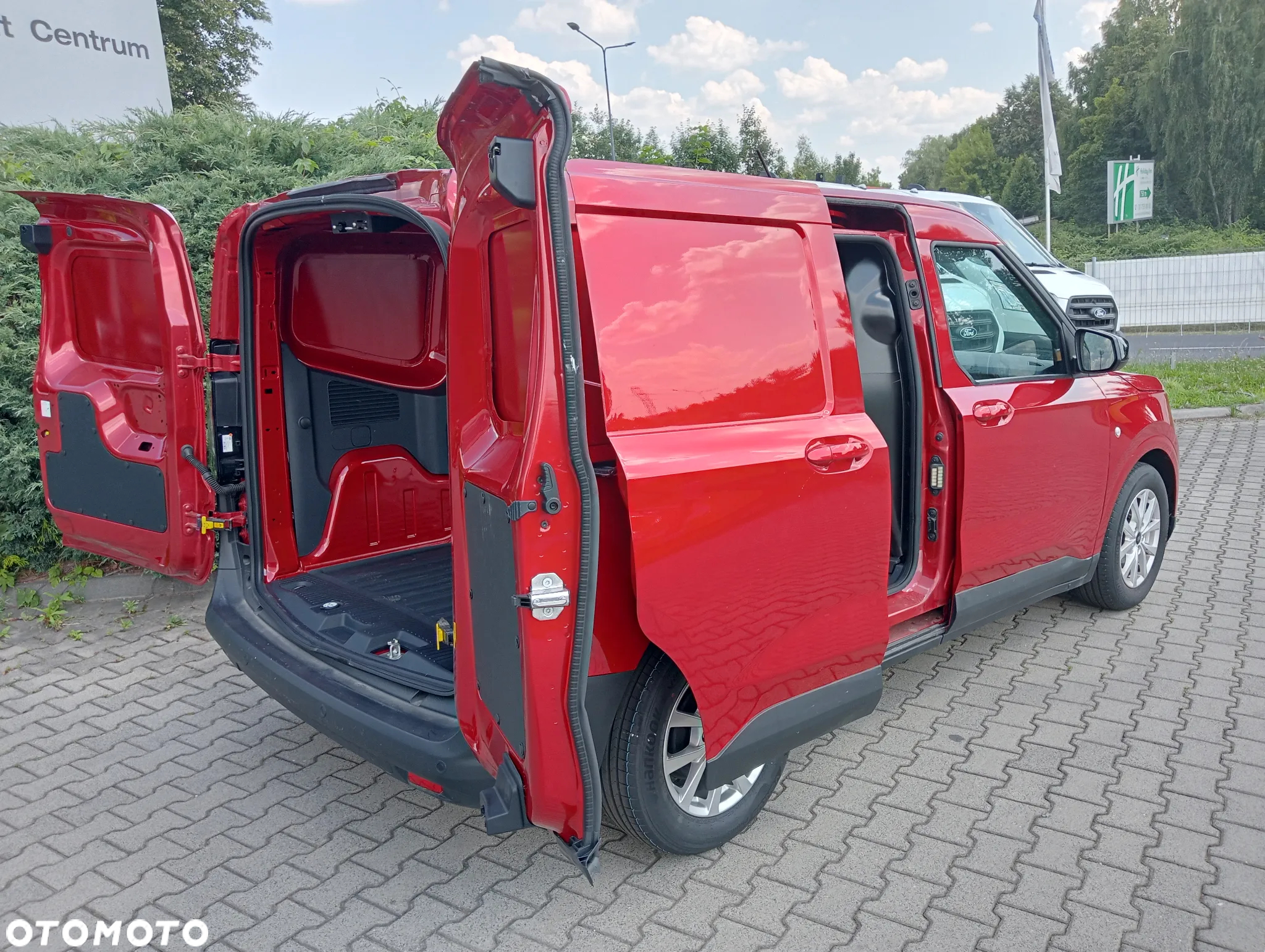 Ford transit courier - 8