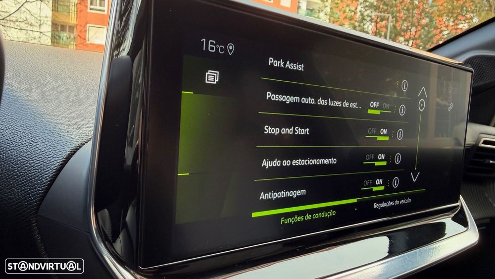 Peugeot 208 PureTech 100 GT Pack - 42