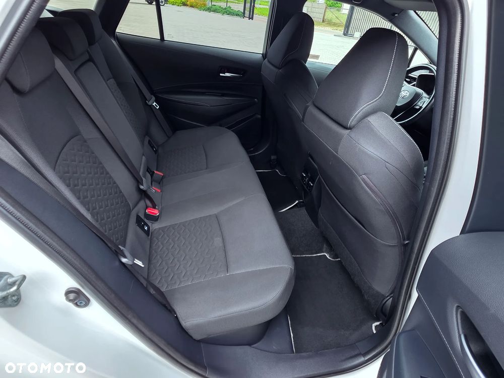 Toyota Corolla 1.8 Hybrid Comfort - 36