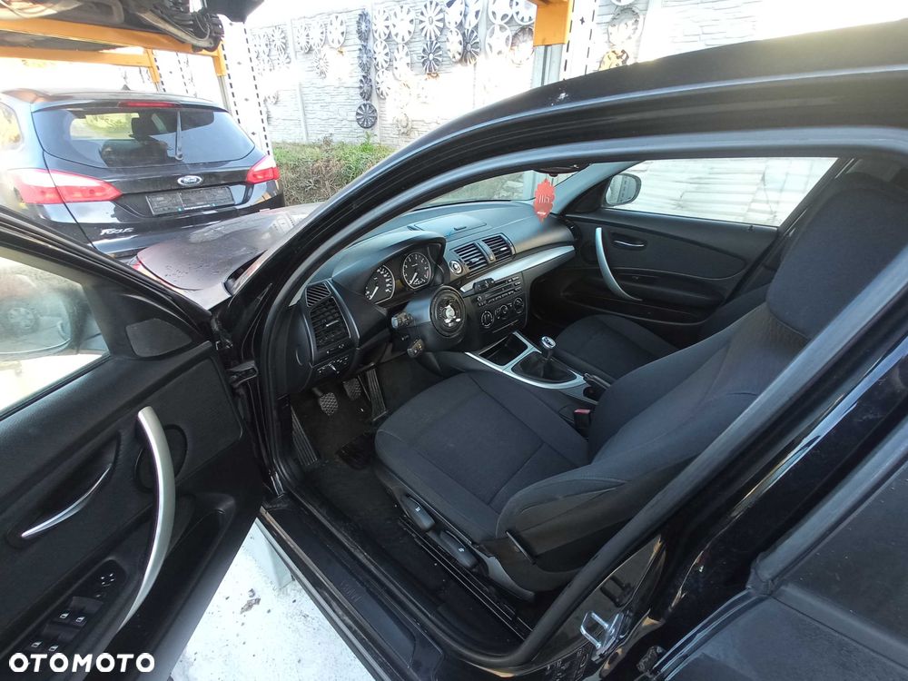 BMW 116i E87 2011 rok  NA CZĘŚCI - 5