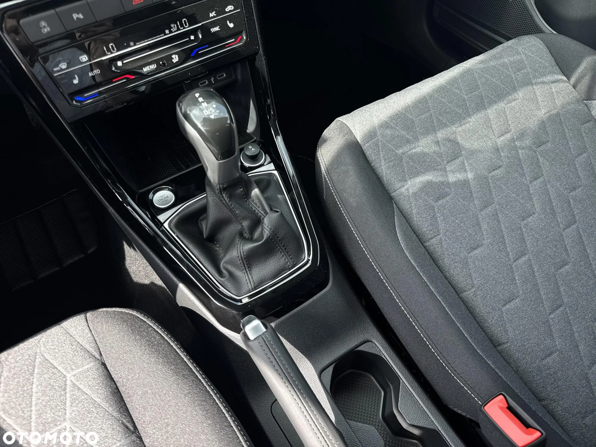Volkswagen T-Cross 1.5 TSI ACT Life Plus DSG - 14