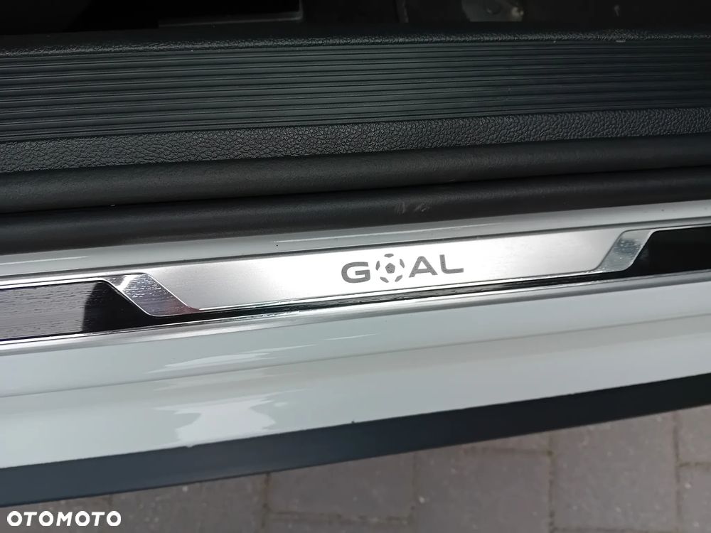 Volkswagen T-Roc 2.0 TDI SCR DSG GOAL - 24