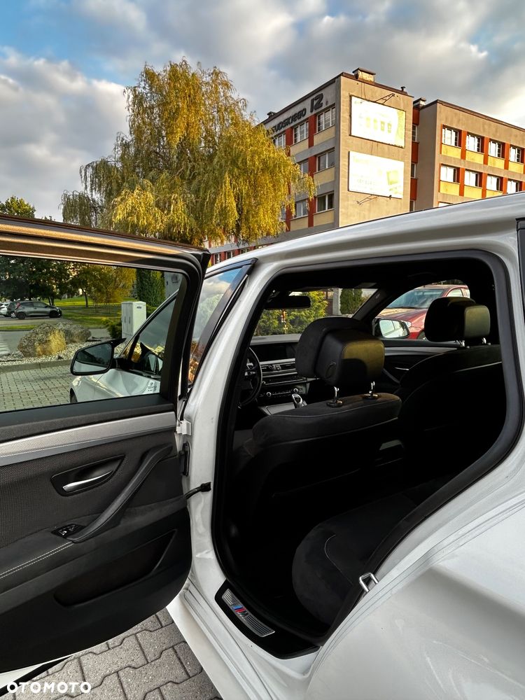 BMW Seria 5 530d Touring - 18