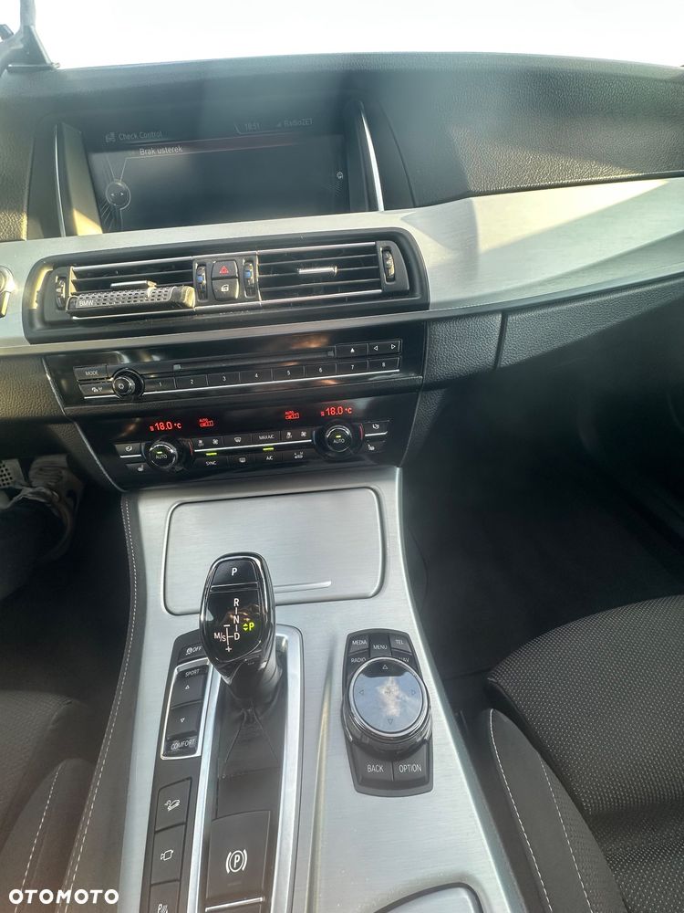 BMW Seria 5 535d xDrive - 13