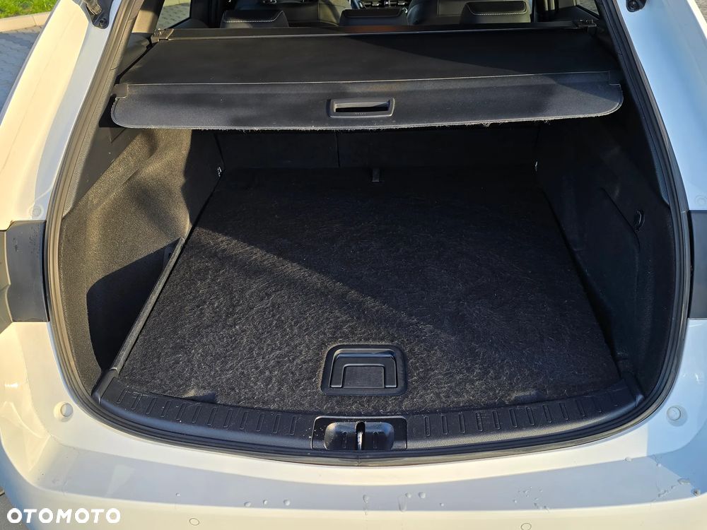 Toyota Corolla 2.0 Hybrid Comfort - 28