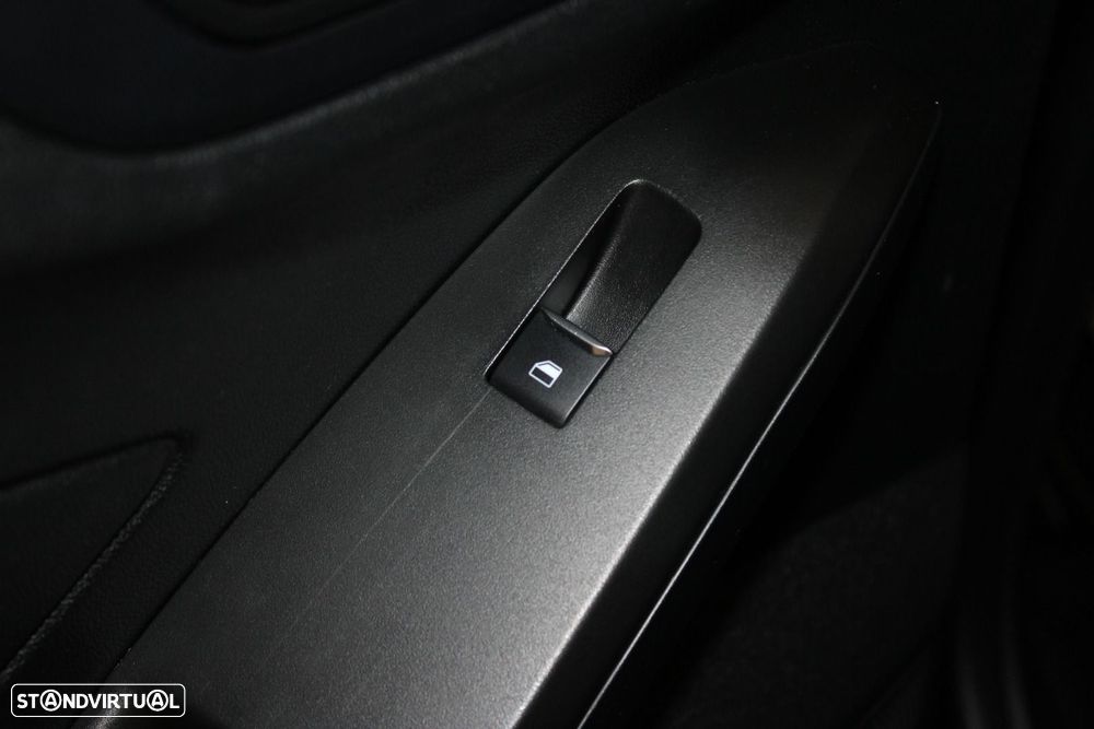 Ford Focus SW 1.0 EcoBoost Active - 28