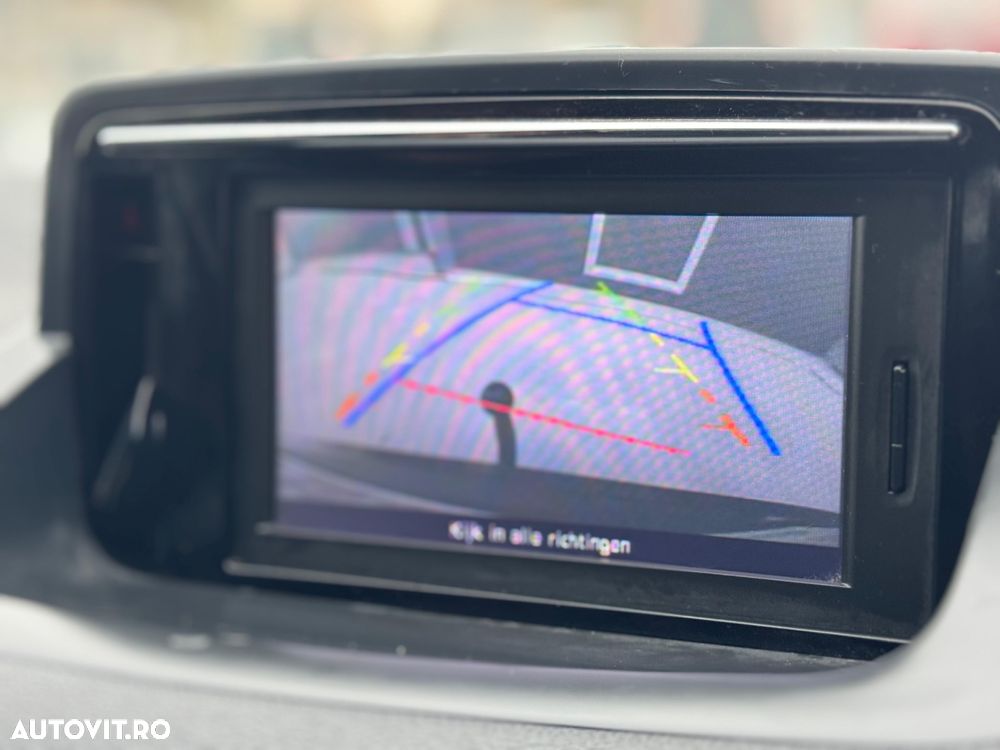 Renault Megane ENERGY dCi 110 Start & Stop Bose Edition - 14