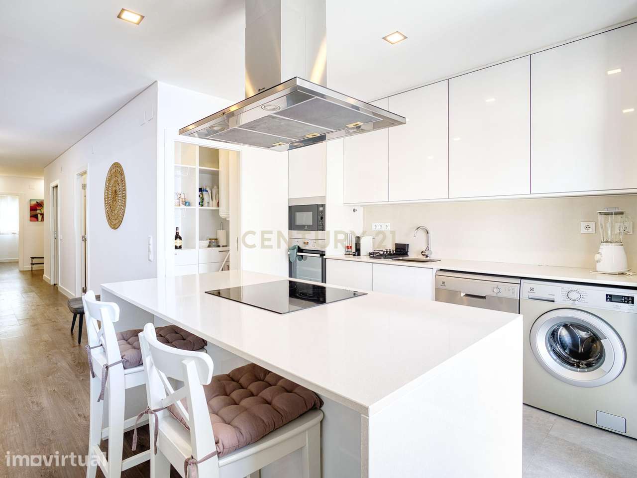 Apartamento Renovado no Coração do Centro Histórico da Nazaré - Grande imagem: 4/24
