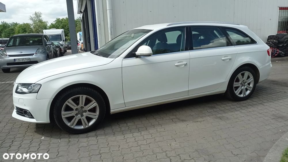 Audi A4 Avant 2.0 TFSI Attraction - 23