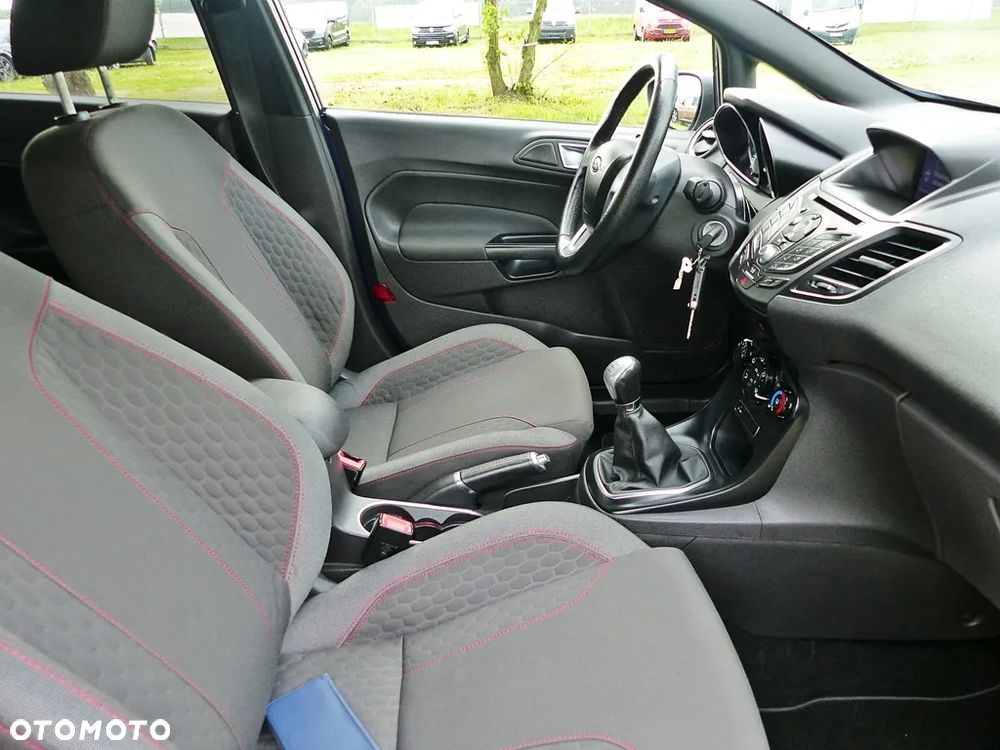 Ford Fiesta 1.0 EcoBoost STart-Stop ST-LINE - 26