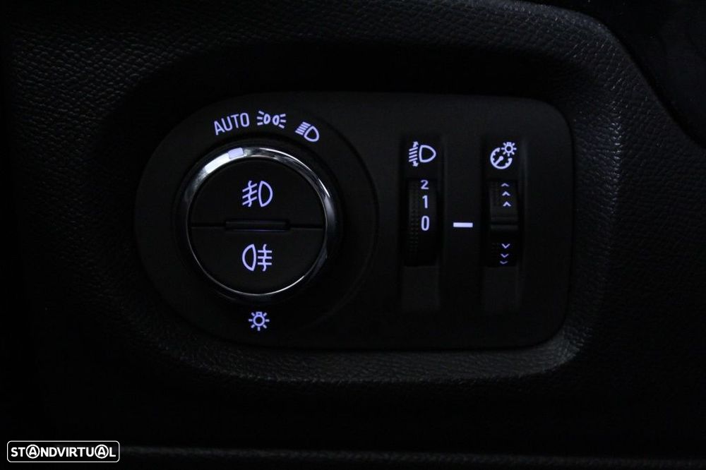 Opel Corsa 1.2 T GS - 26