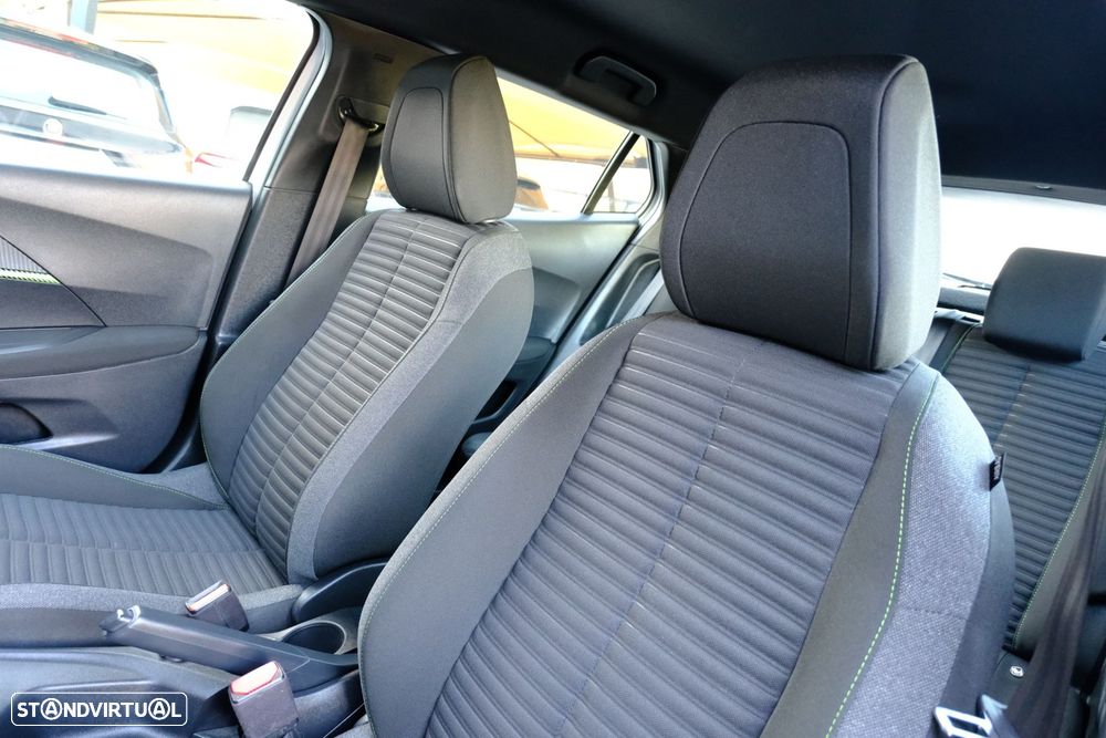 Peugeot 2008 - 8