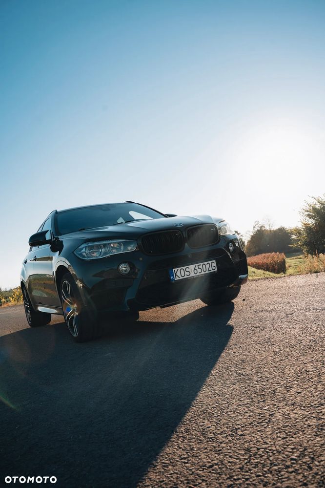 BMW X6M M - 1