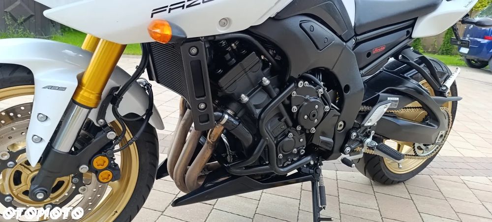 Yamaha FZ8 - 40