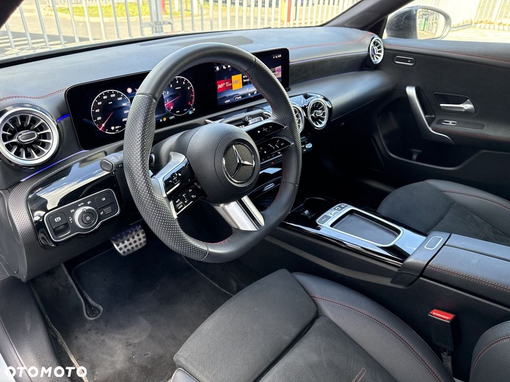 Mercedes-Benz CLA - 14