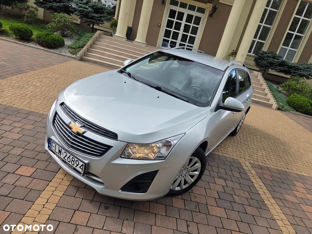 Chevrolet Cruze 1.6 LS - 26