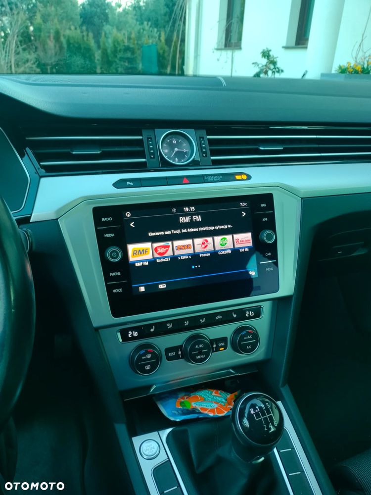 Volkswagen Passat 1.6 TDI (BlueMotion Technology) Comfortline - 6