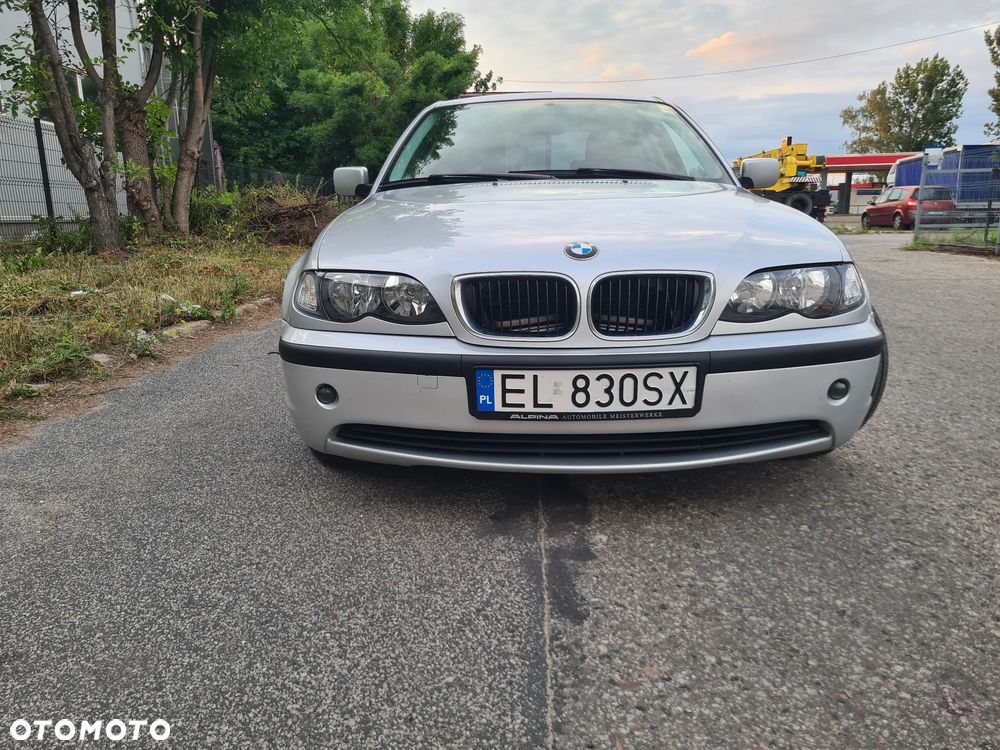 BMW Seria 3 318i - 5