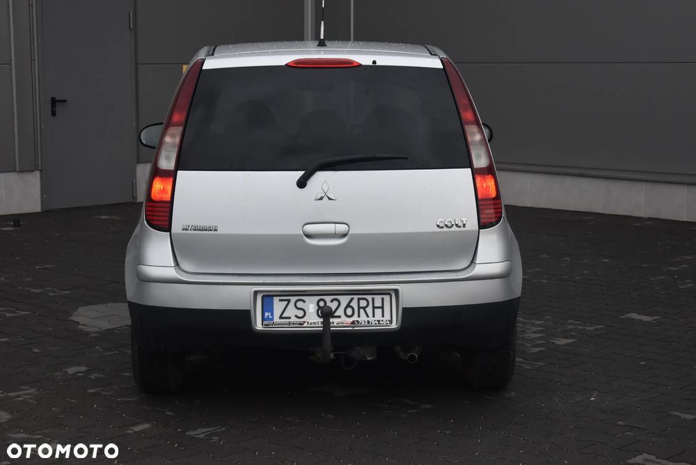 Mitsubishi Colt - 18