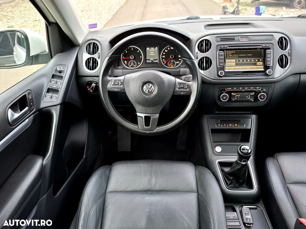 Volkswagen Tiguan 2.0 TDI DPF BlueMotion Technology Sport & Style - 10