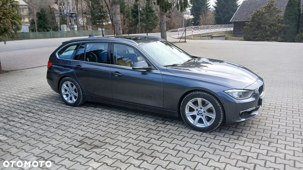 BMW Seria 3 330d Sport-Aut Luxury Line - 3