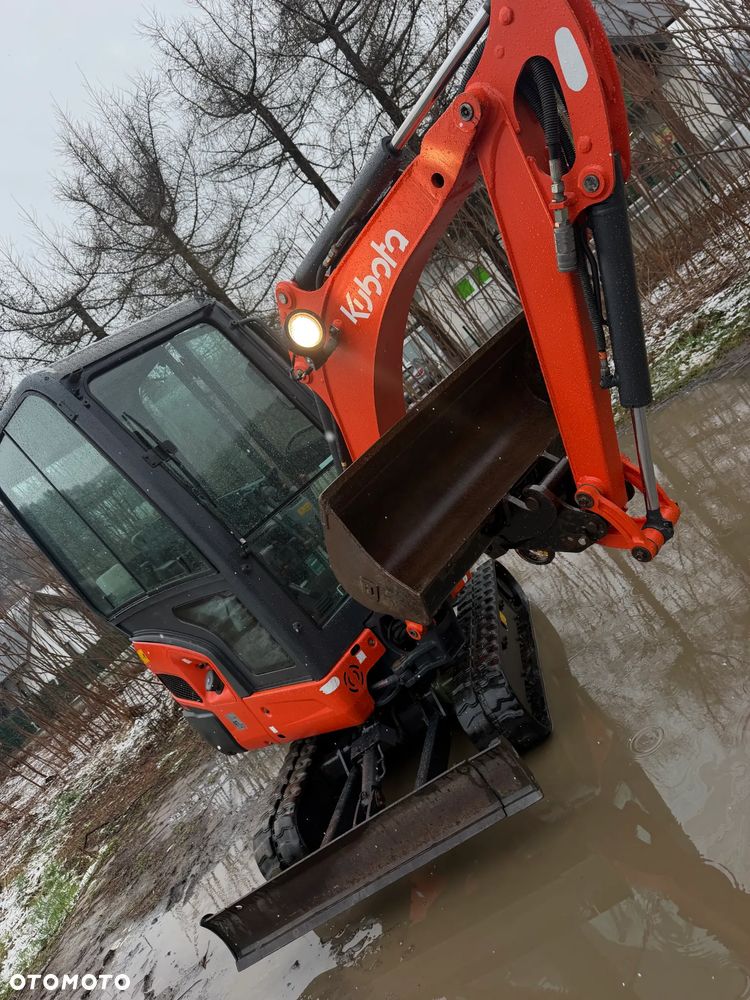 Kubota KX016-4 Koparka Gąsienicowa 2 tony. DEKRA aktualna do 2026r. Rozsuwane Hydr. podwozie! Sprowadzona z Gospodarstwa Norweskiego! Zero luzów i wycieków. Maszyna jak Nowa z Salonu! 2016rok. Pełna Dokumentacja. Gąsienice bez zużycia! Łyżka Skarpowa! Szybkozłącze! szybka wolna jazda. Ani deka luzów i wycieków. OKAZJA - 7