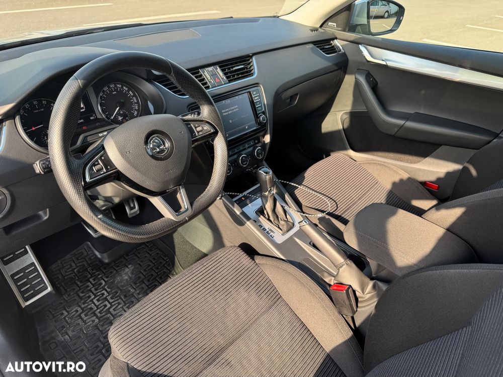 Skoda Octavia 2.0 TDI DSG Style - 9