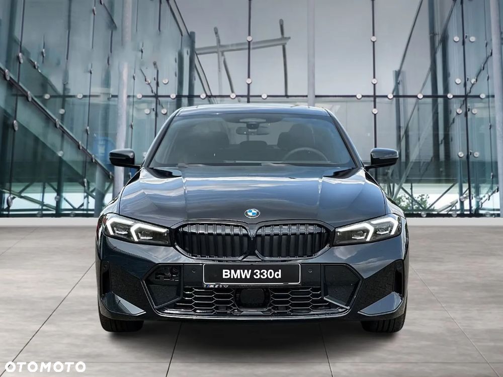 BMW Seria 3 330d xDrive mHEV M Sport - 6