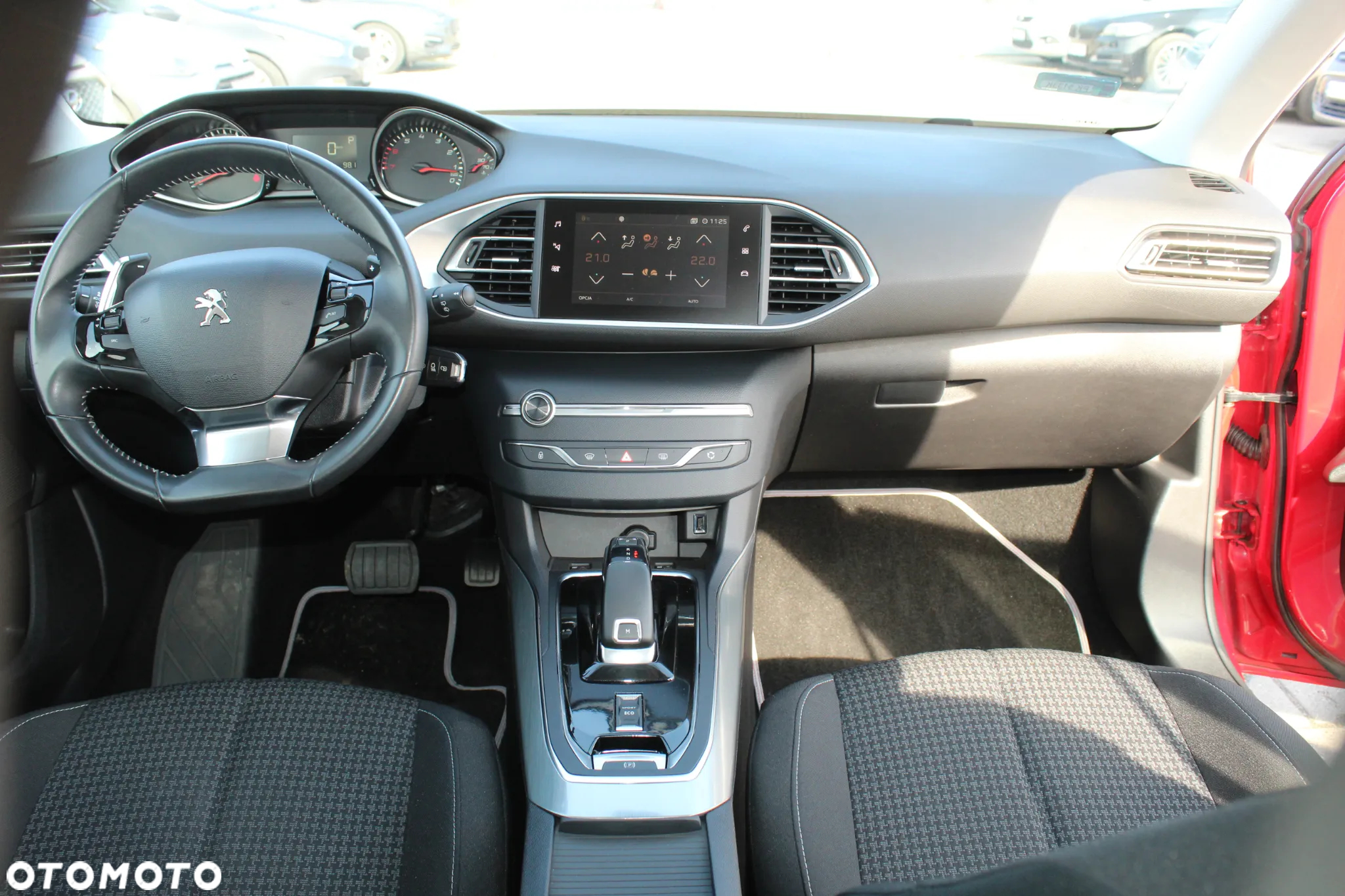 Peugeot 308 1.2 PureTech GPF Allure S&S EAT8 - 11