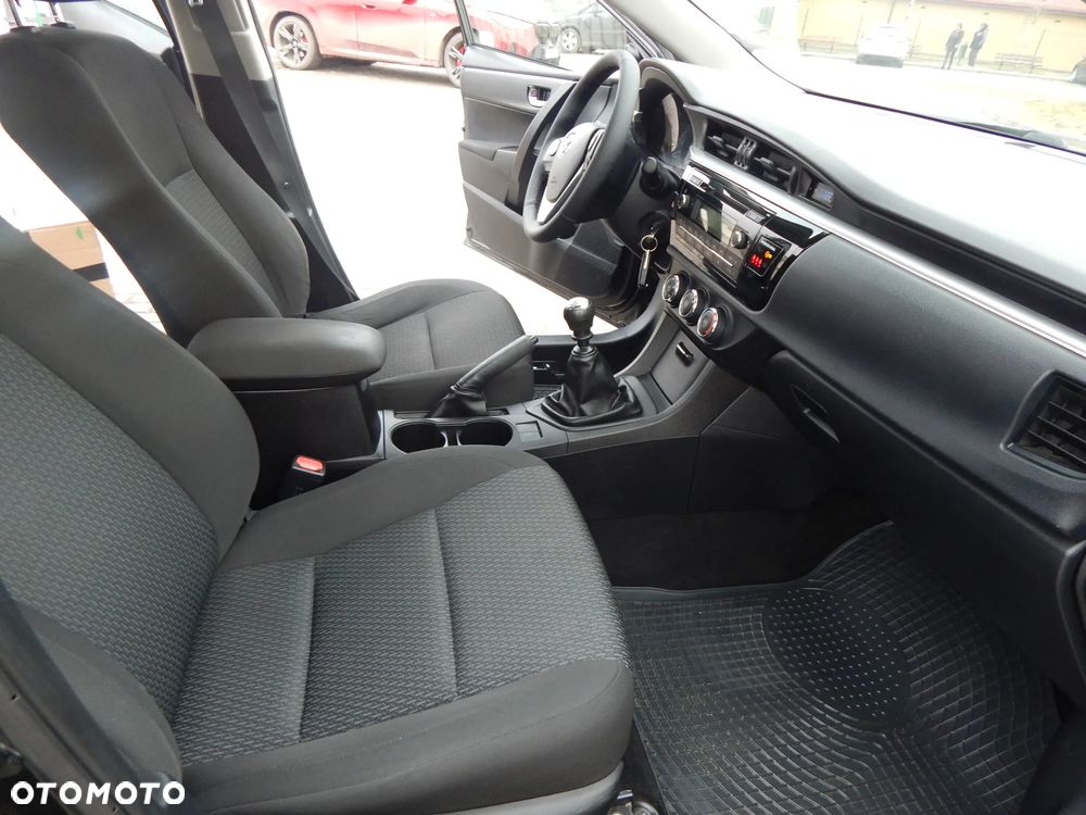 Toyota Corolla 1.6 Luna - 11