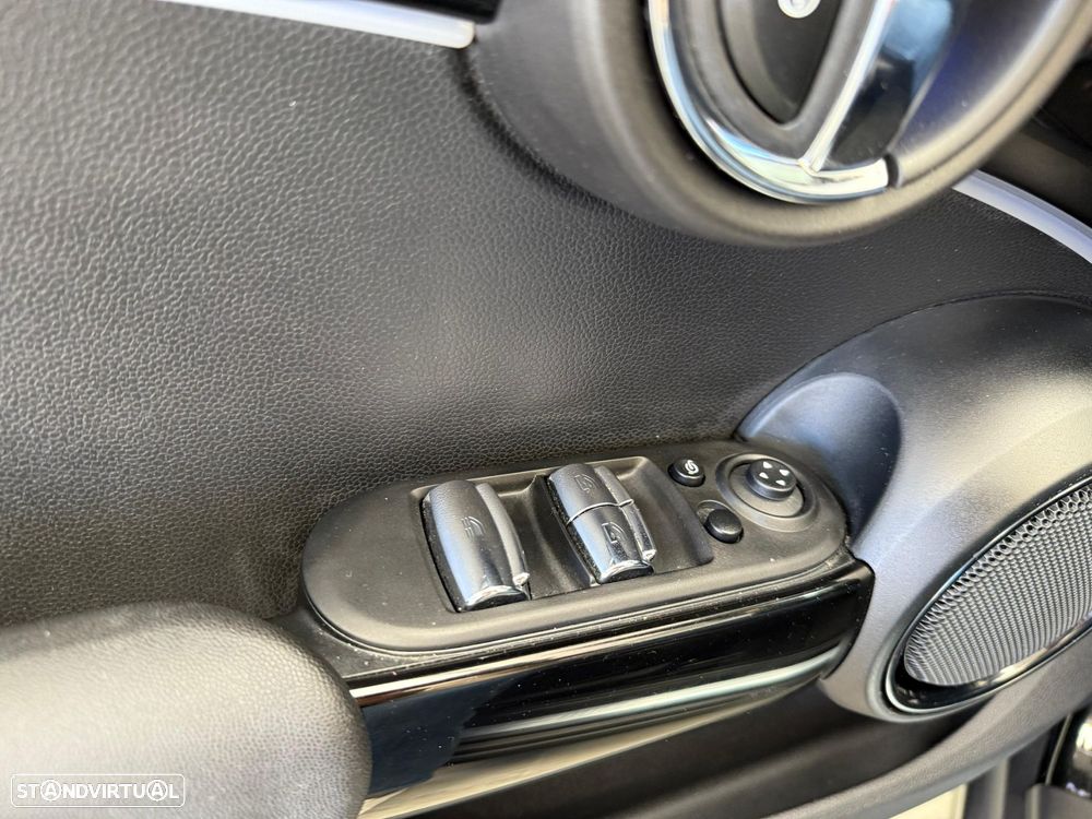 MINI Cabrio Cooper Premium Plus Essential Auto - 17