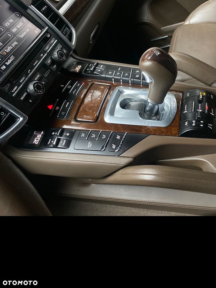 Porsche Cayenne - 38
