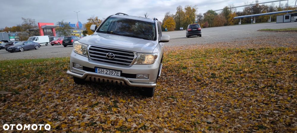 Toyota Land Cruiser - 16