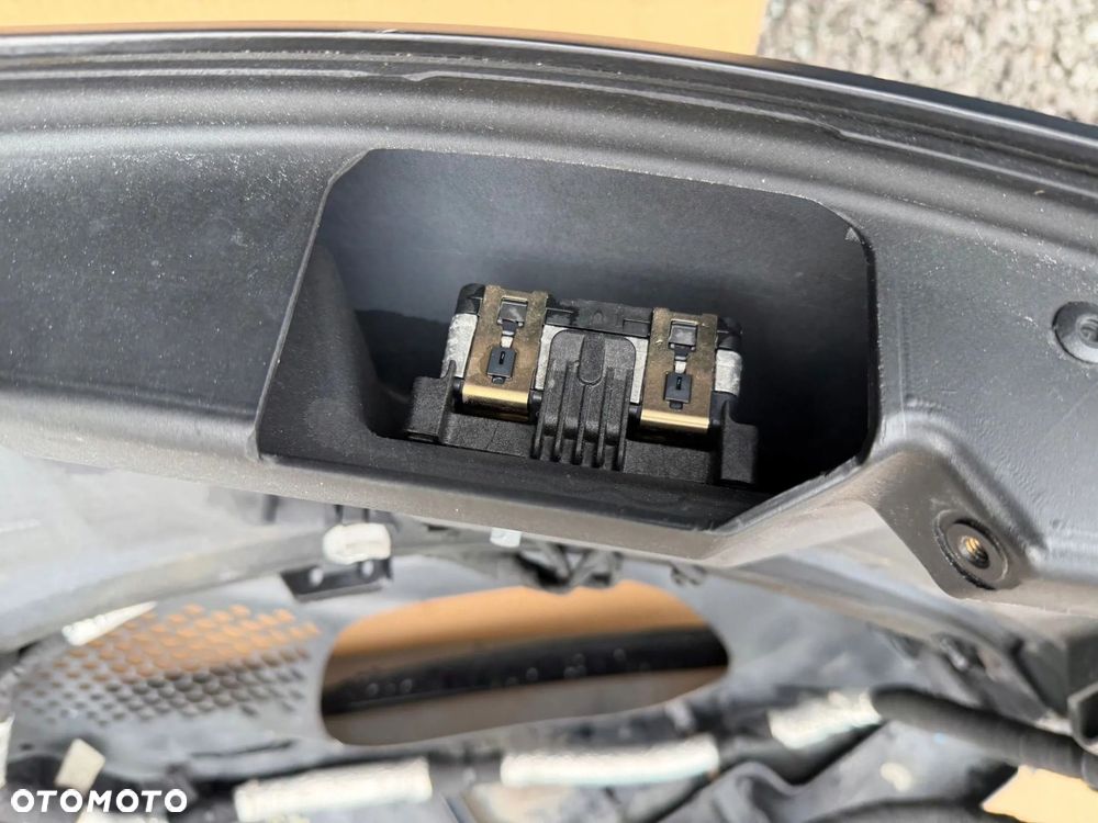 ZDERZAK Aston Martin Vantage IV 2018 ORYGINAŁ KAMERA PDC RADARY - 10