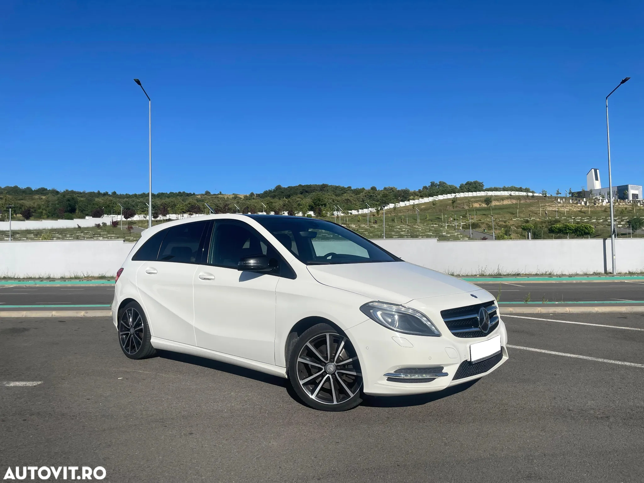 Mercedes-Benz B - 2