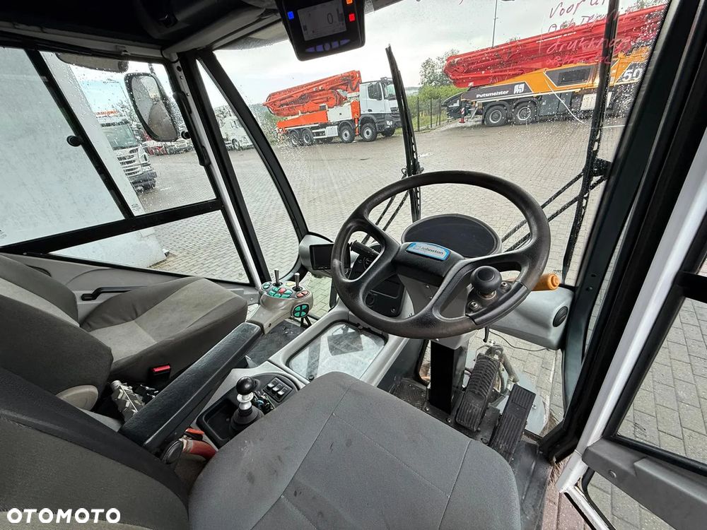 Johnston 158B 101T - 13