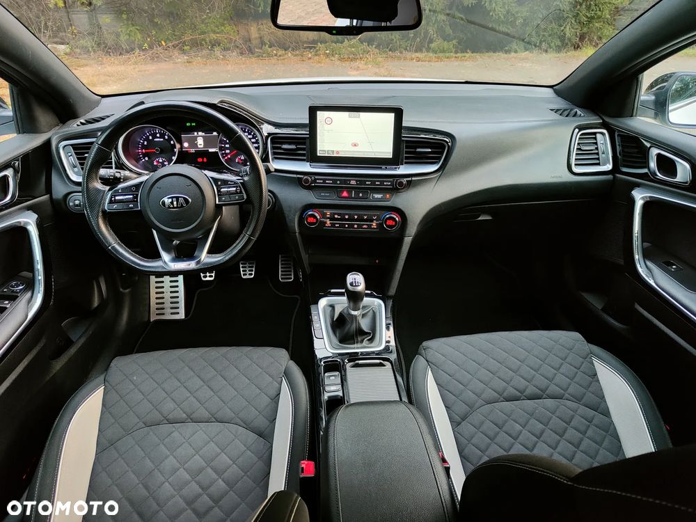 Kia ProCeed - 19