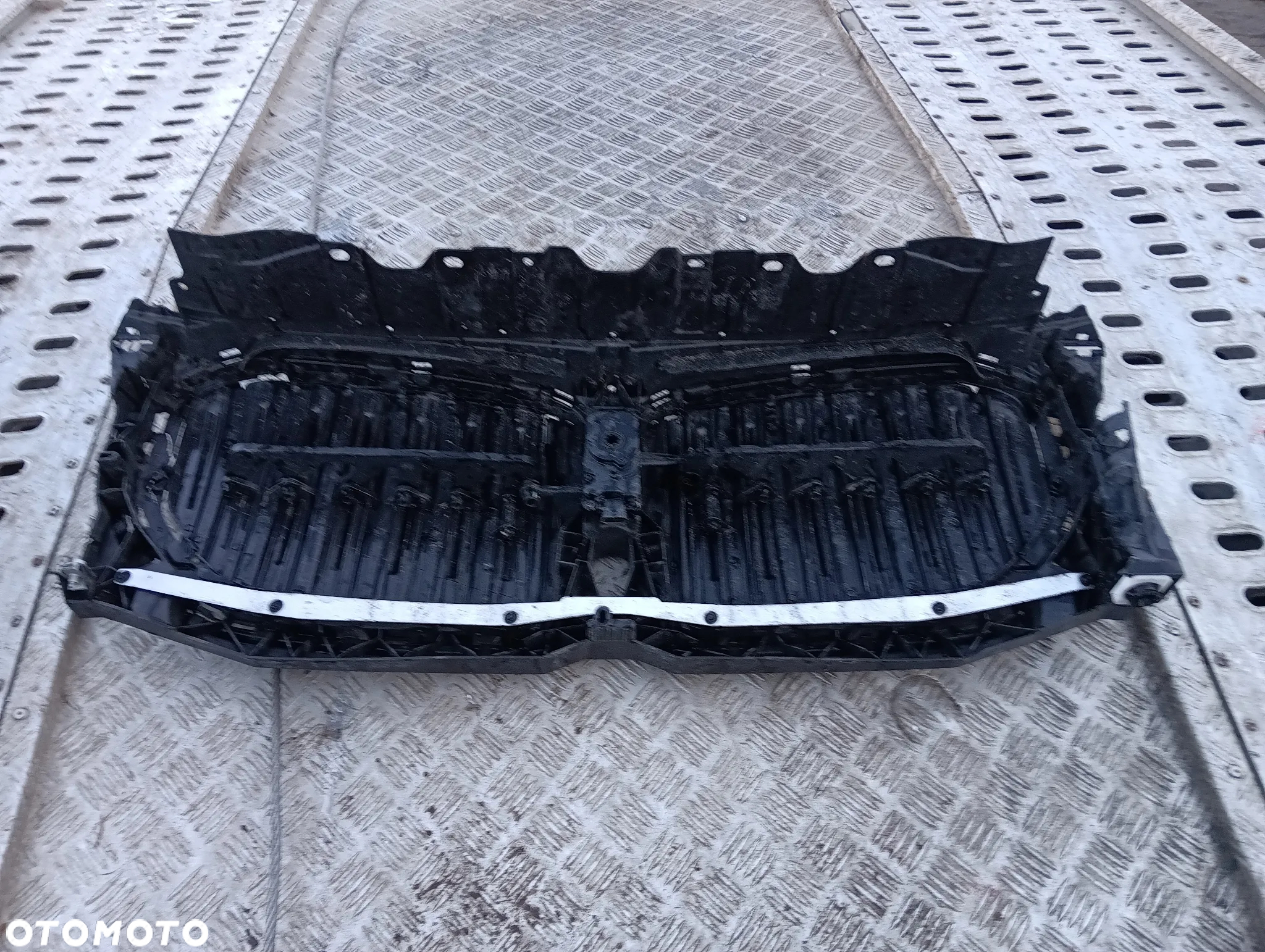 bmw x6 g06 x7 g07 roleta wlot powietrza atrapa zaluzja silniczek 226775-10 226775 - 17