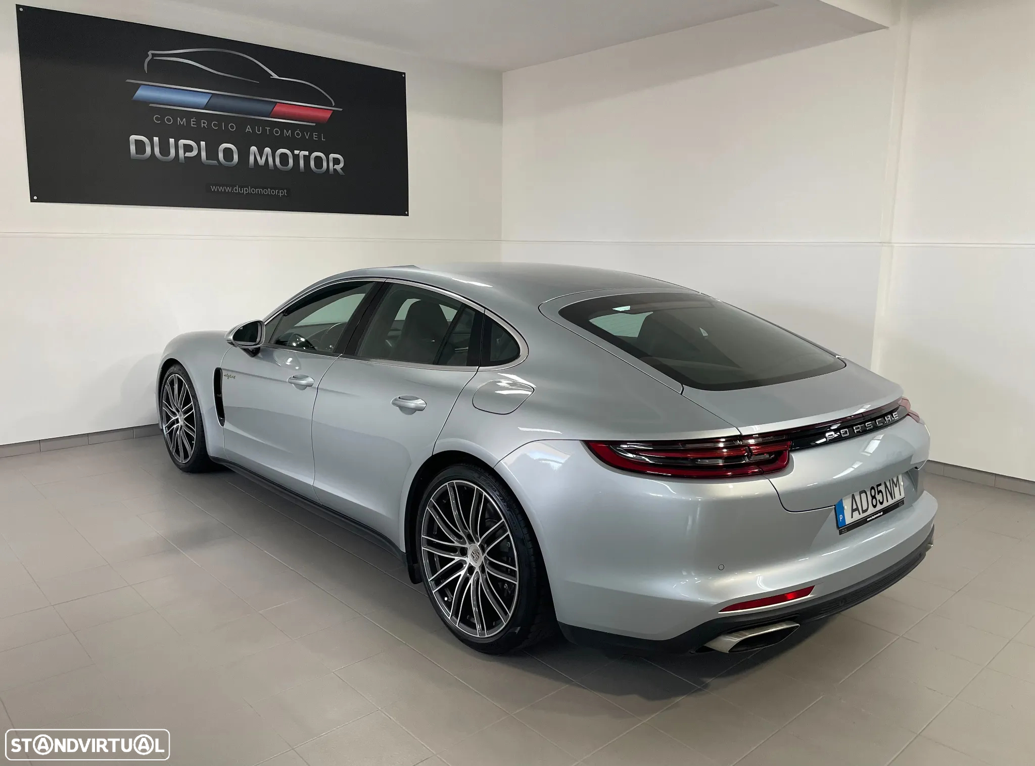 Porsche Panamera 4 E-Hybrid - 9