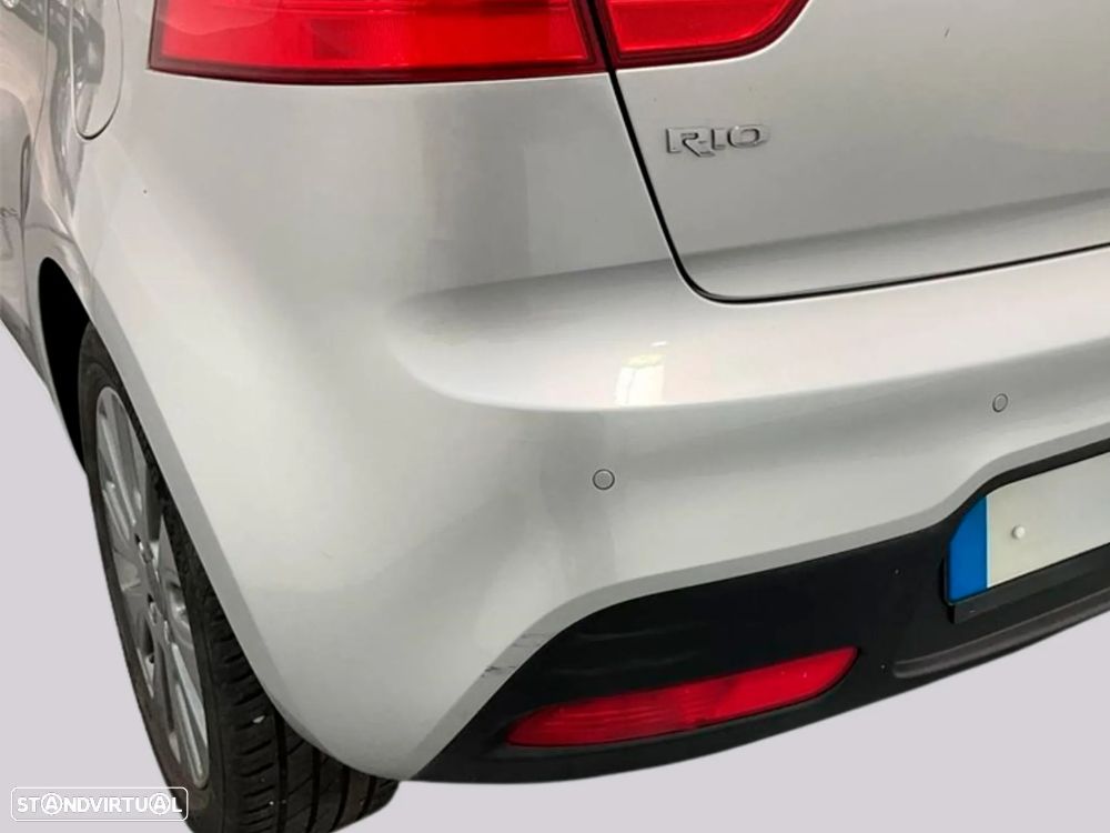 Kia Rio - 11