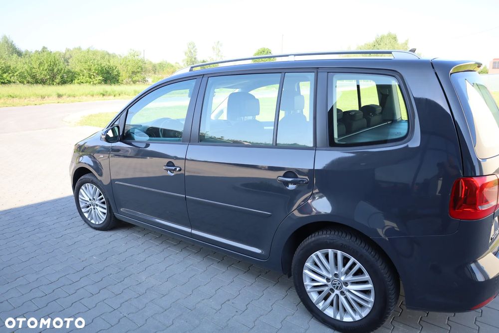 Volkswagen Touran - 28