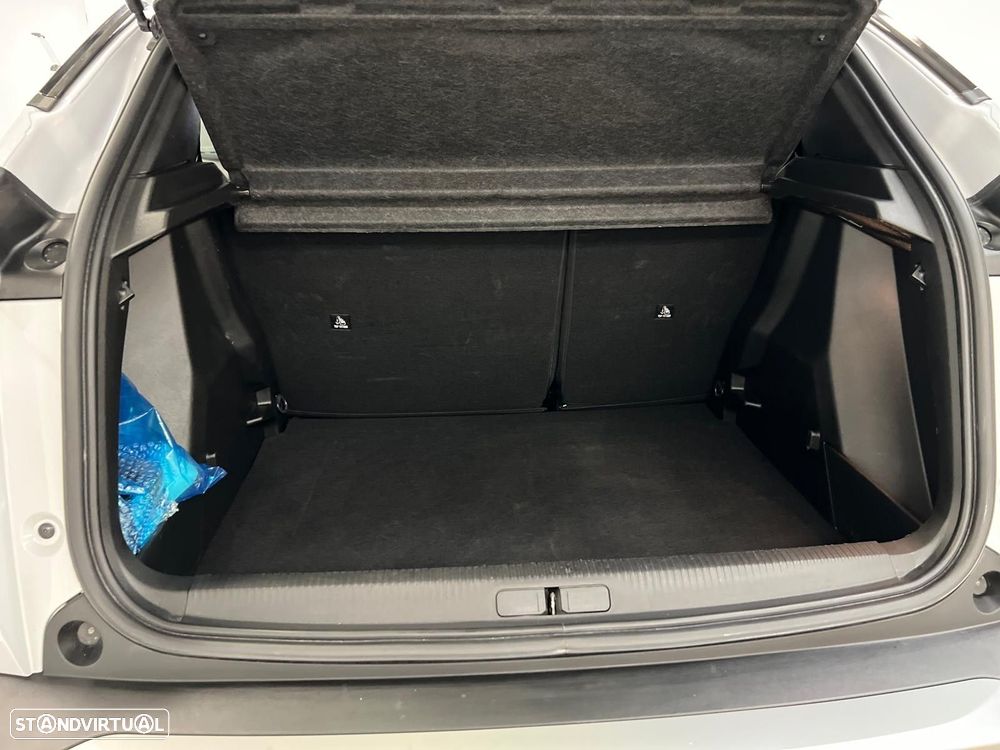 Peugeot 2008 1.2 Hybrid Allure e-DCS6 - 11