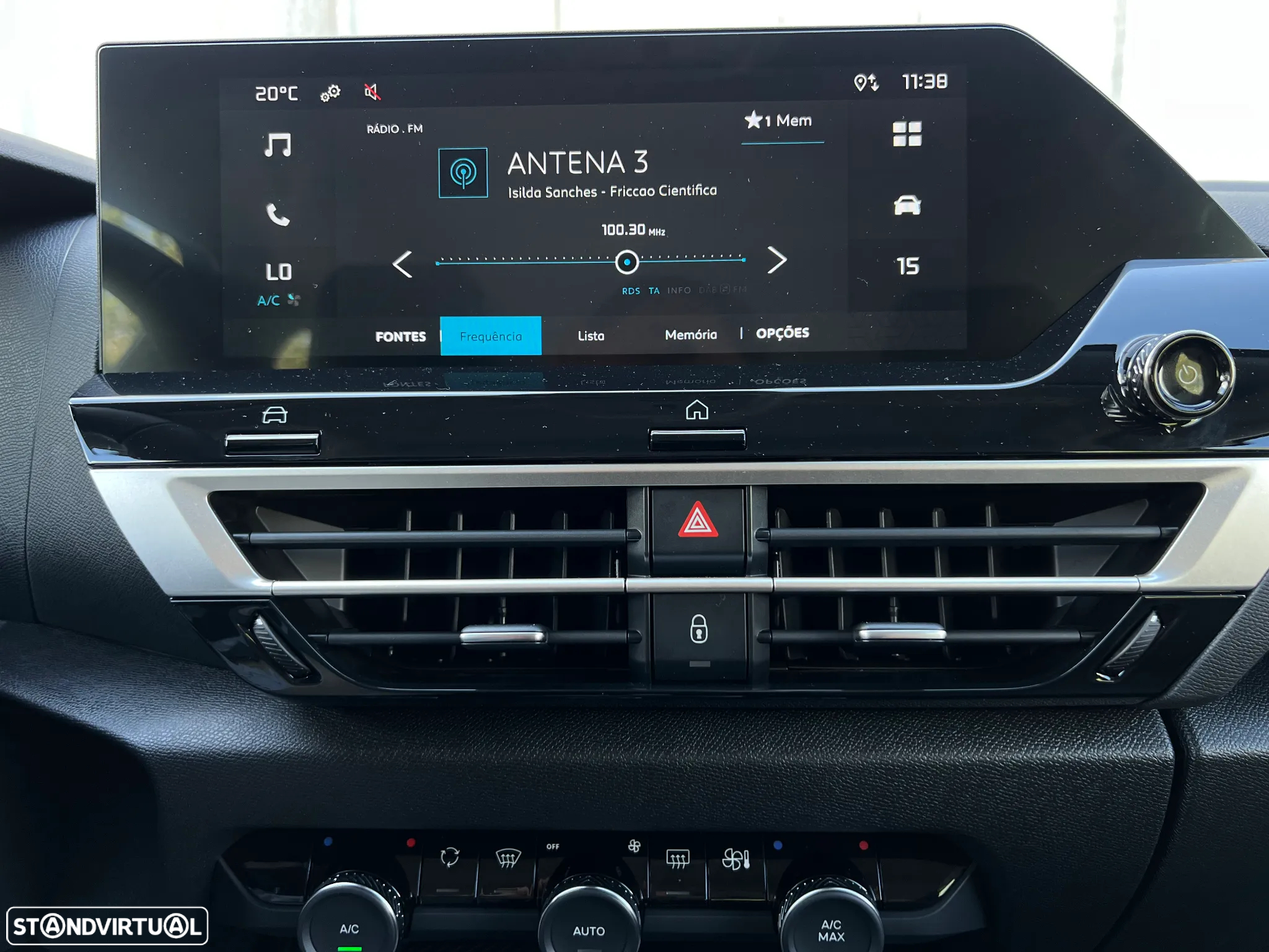 Citroën C4 X 1.2 PureTech Plus EAT8 - 24