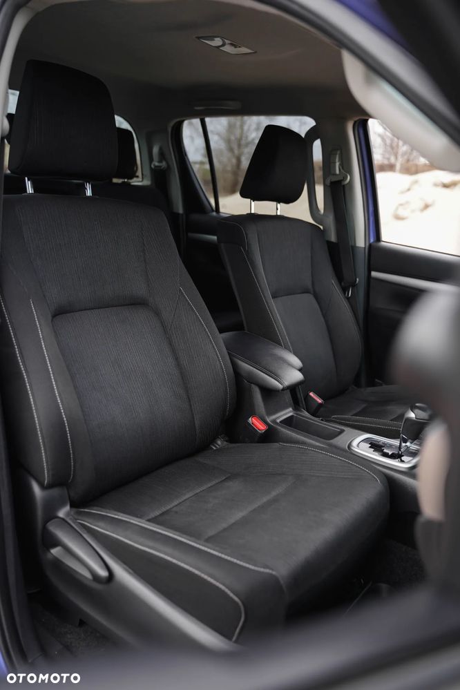 Toyota Hilux 2.8 D-4D Double Cab SR5 4x4 - 25