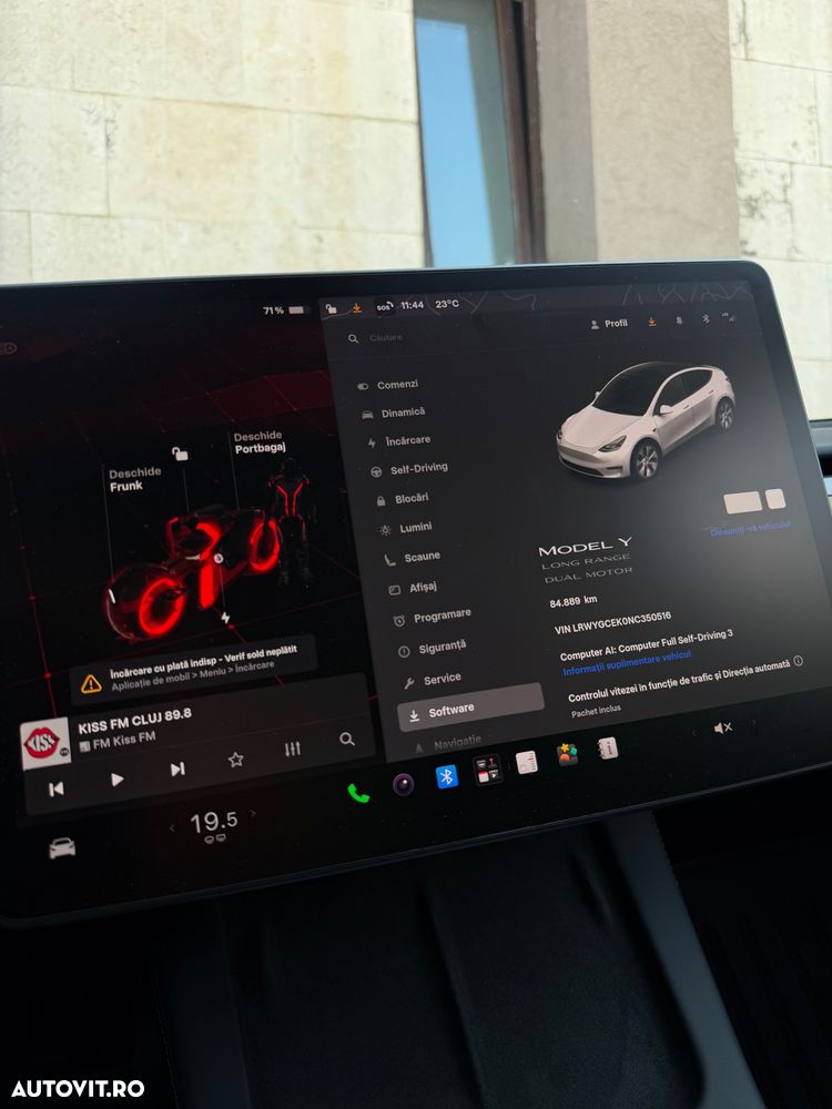 Tesla Model Y Long Range Dual Motor AWD - 22