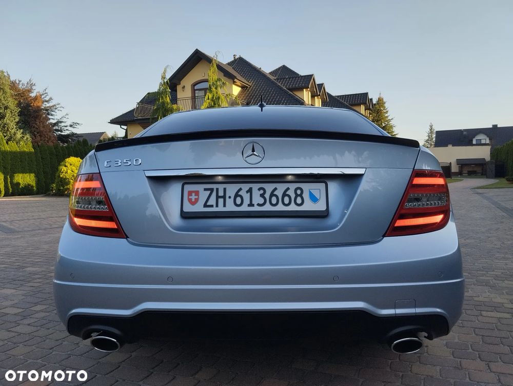 Mercedes-Benz Klasa C 350 CGI BlueEff - 33